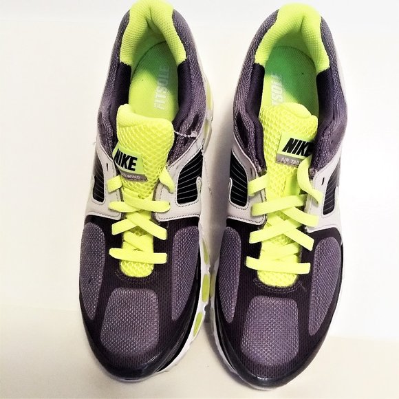 Nike athletic shoes Men 8.5 NWT run Flywire grey Yellow DISCOUNT SHIPPING!!